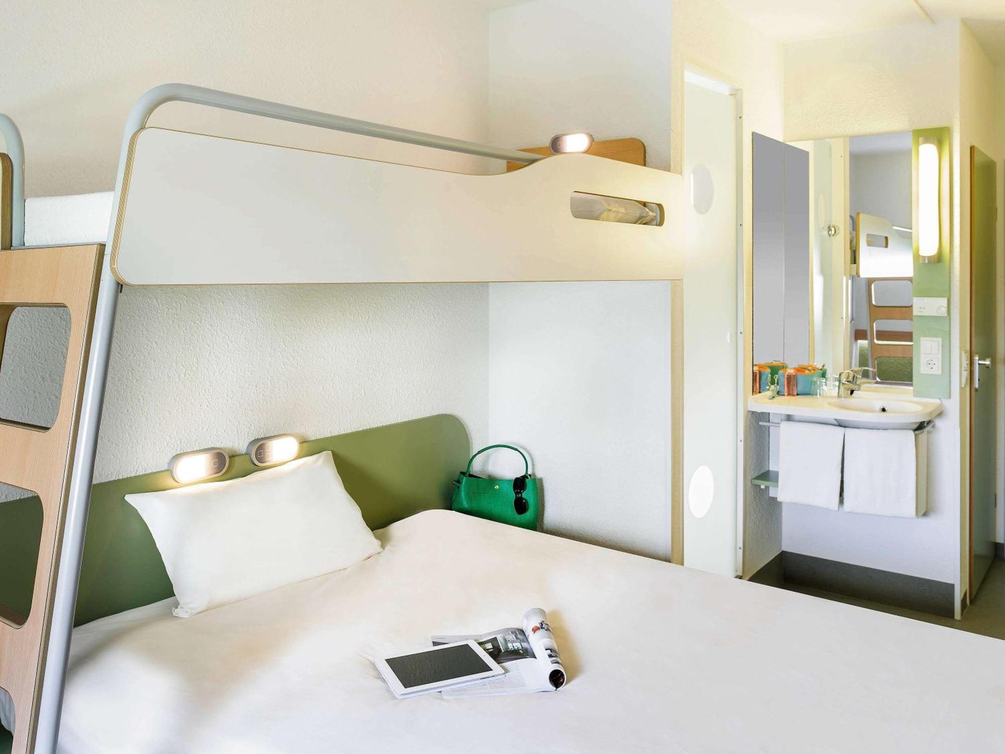 Ibis Budget Roissy Cdg Paris Nord 2 Zewnętrze zdjęcie