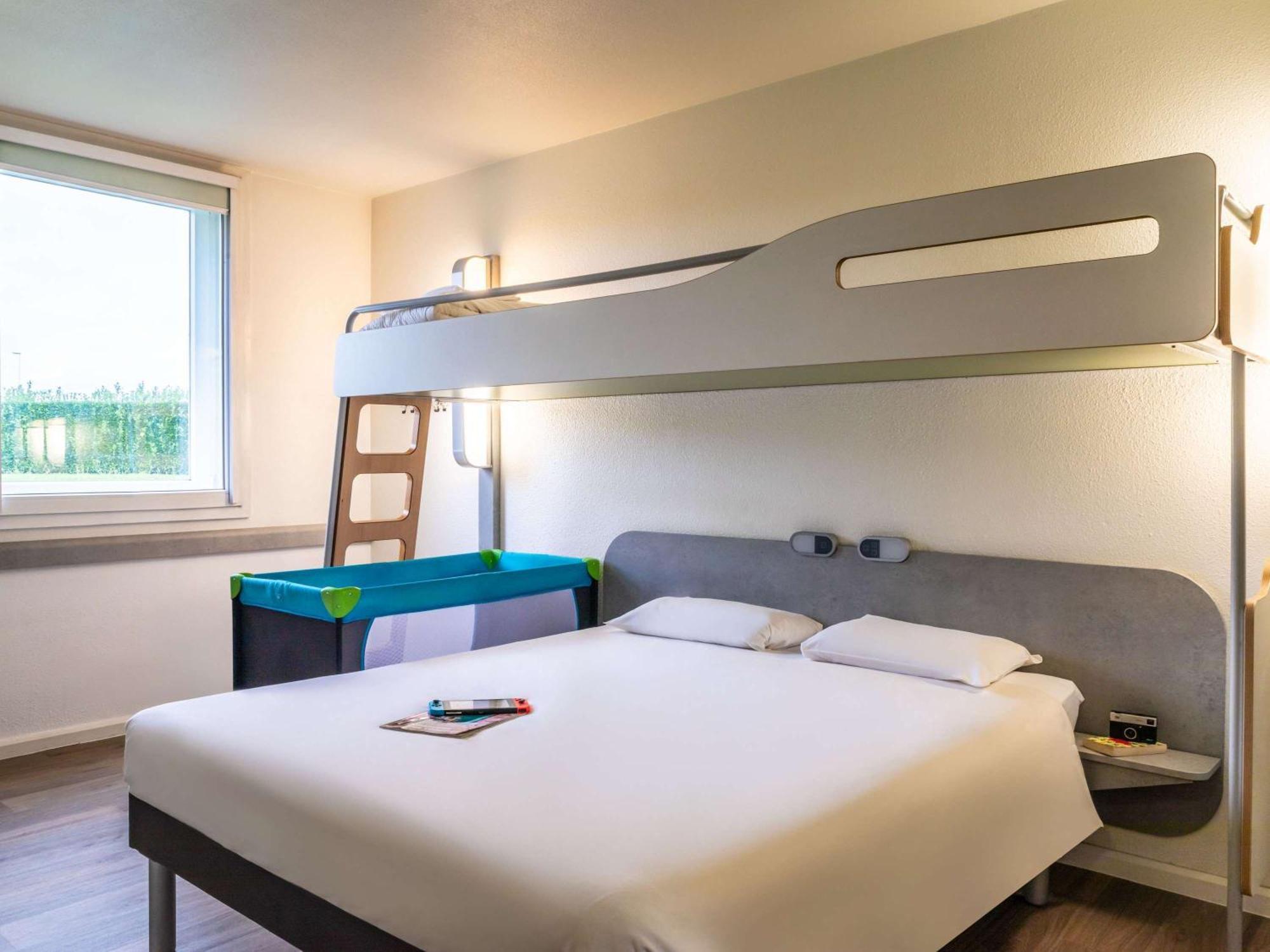 Ibis Budget Roissy Cdg Paris Nord 2 Zewnętrze zdjęcie