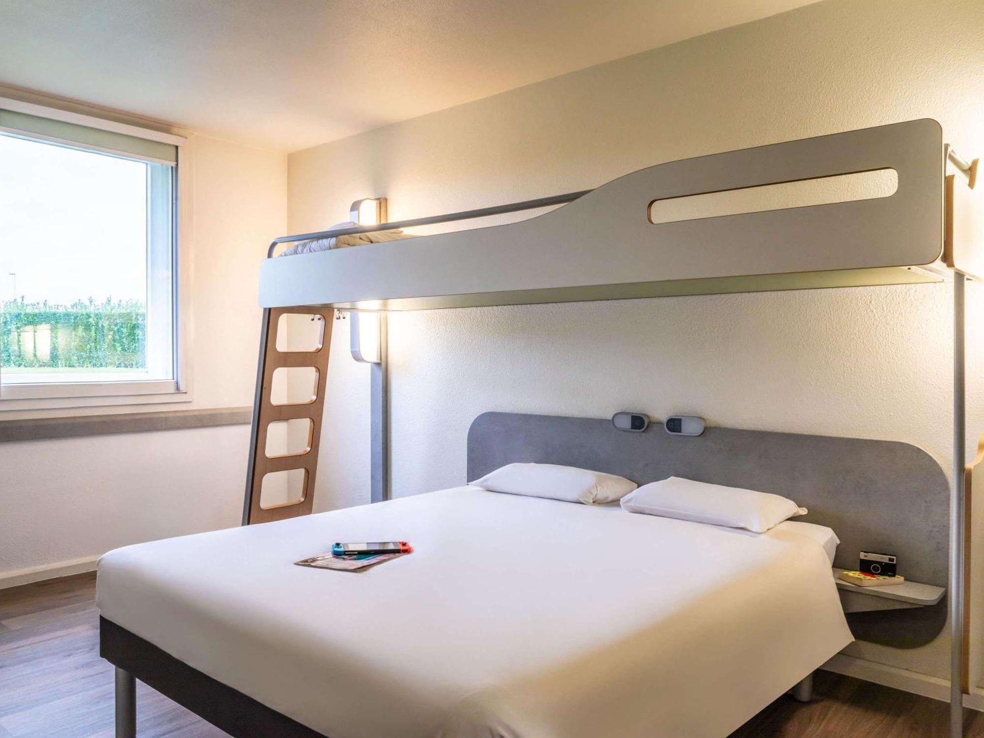 Ibis Budget Roissy Cdg Paris Nord 2 Zewnętrze zdjęcie