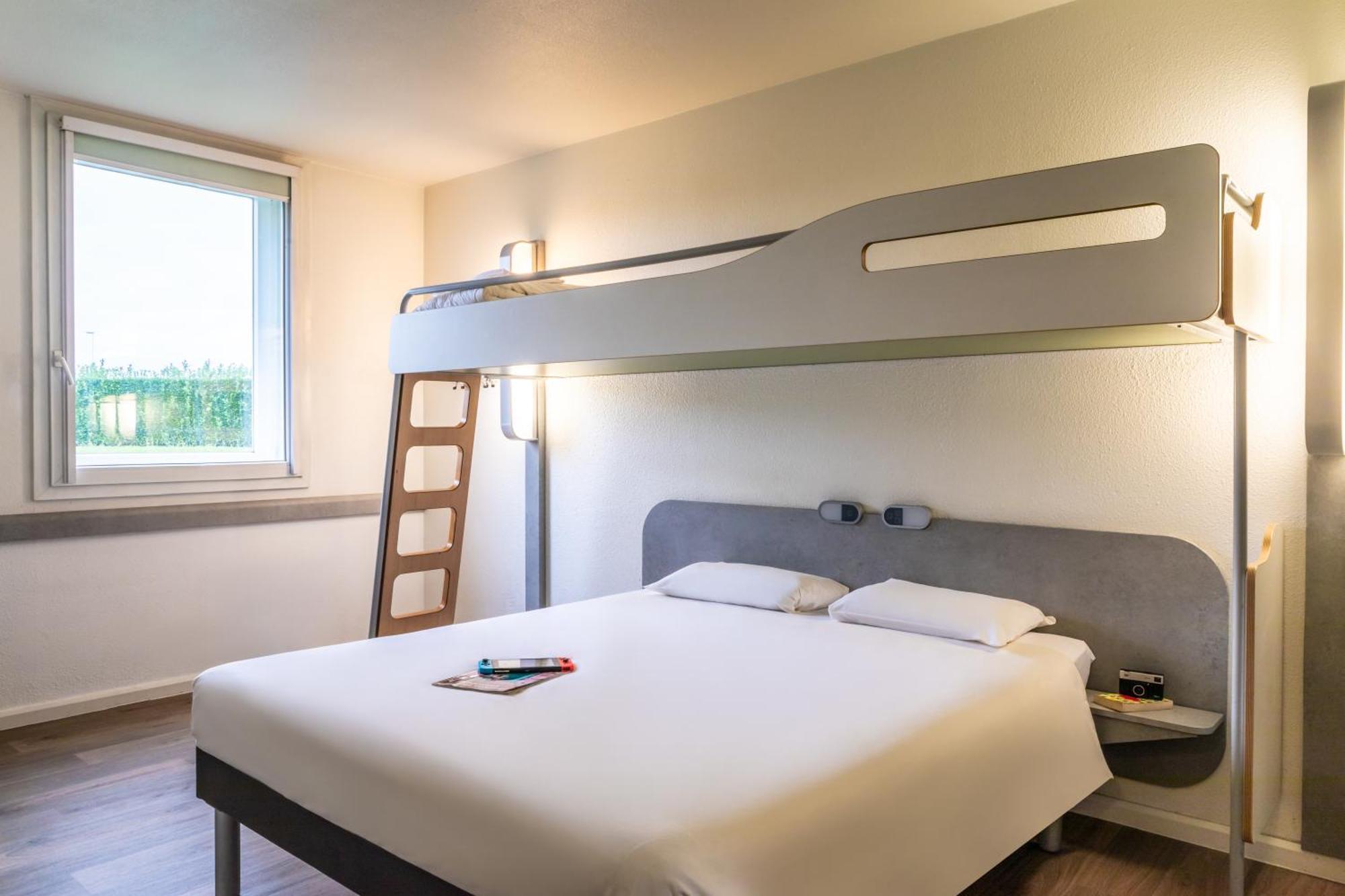 Ibis Budget Roissy Cdg Paris Nord 2 Zewnętrze zdjęcie