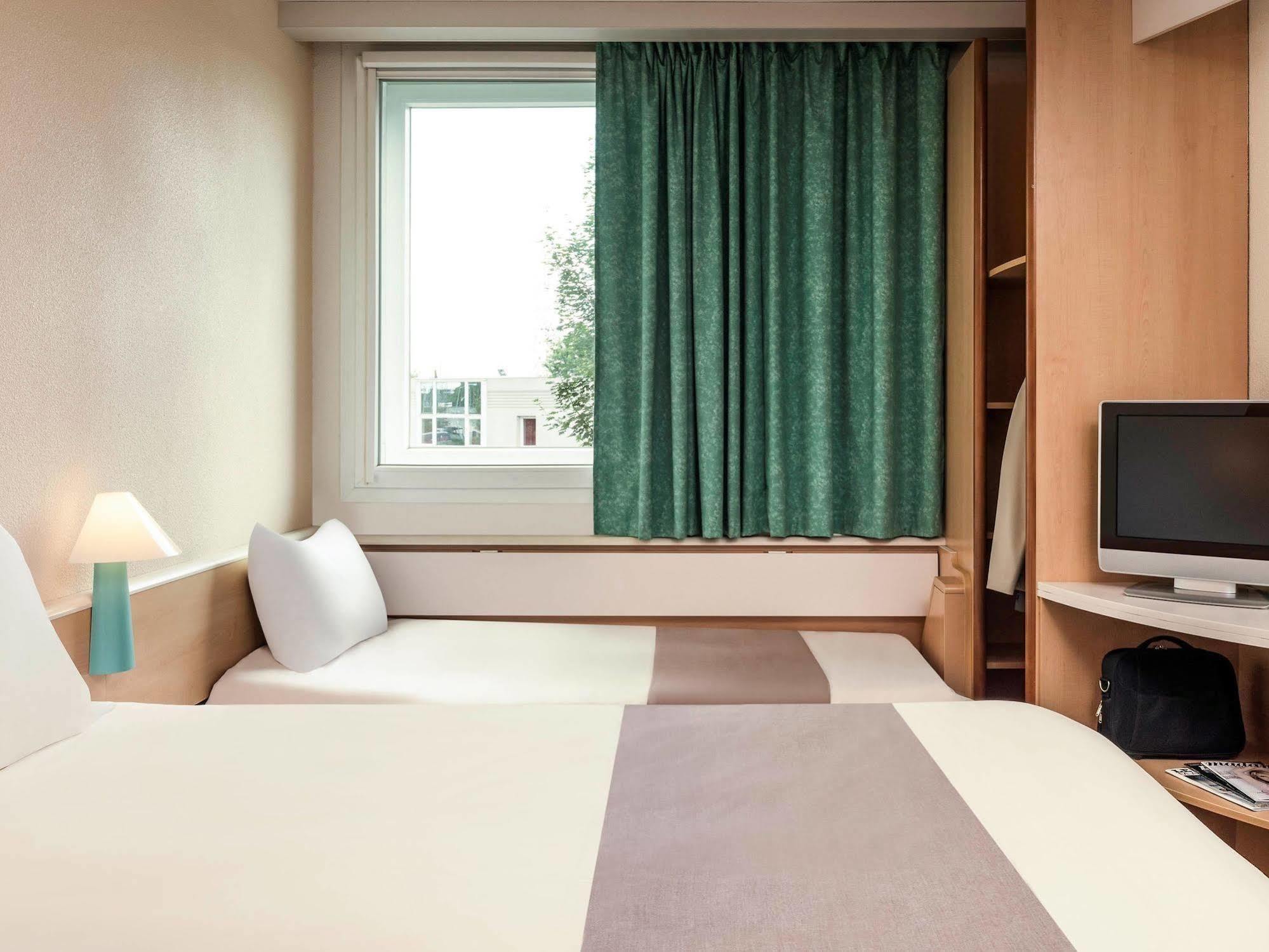 Ibis Budget Roissy Cdg Paris Nord 2 Zewnętrze zdjęcie