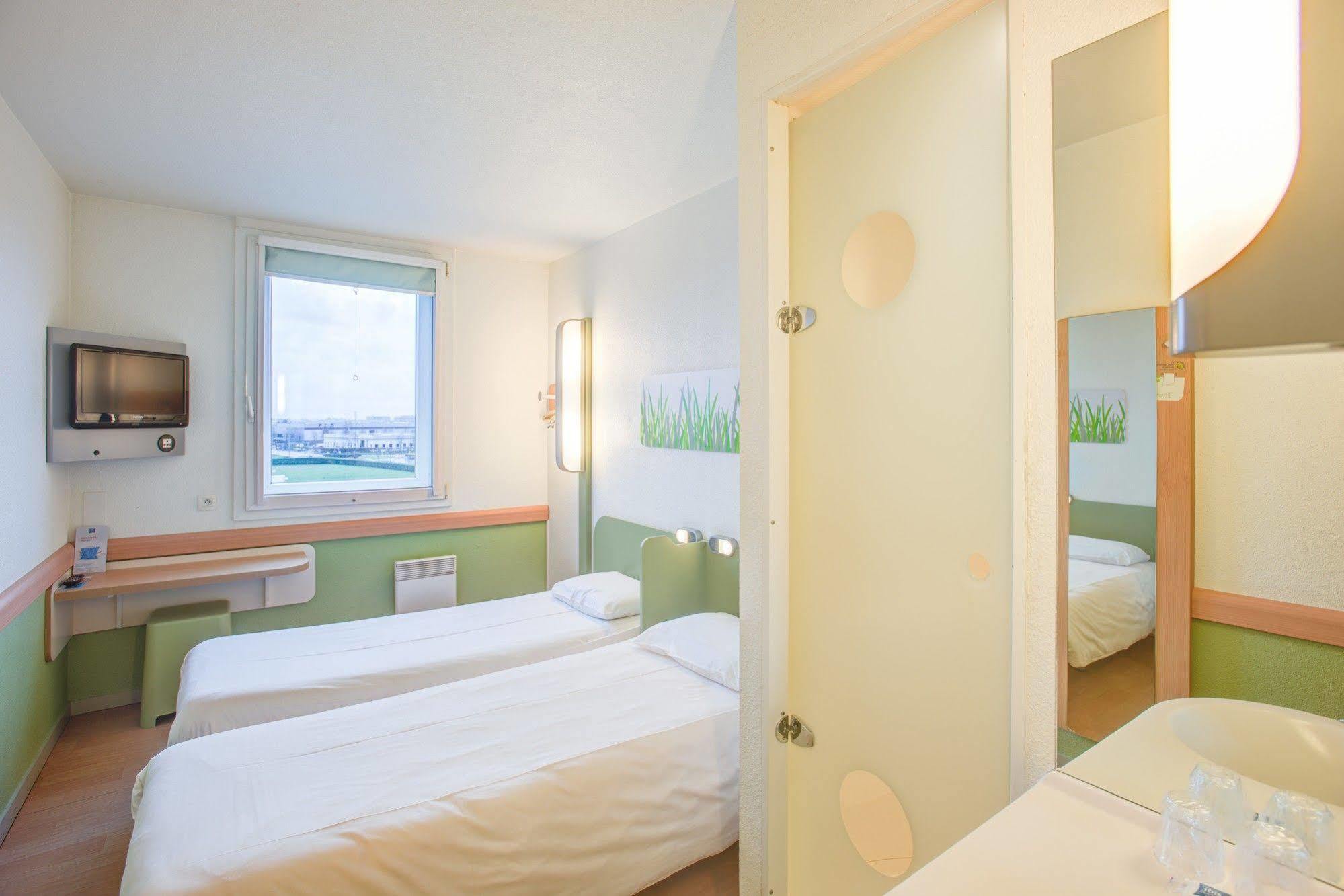 Ibis Budget Roissy Cdg Paris Nord 2 Zewnętrze zdjęcie